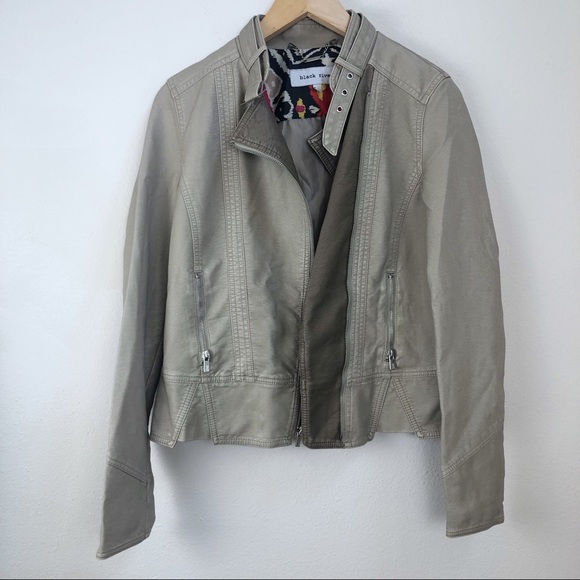 Black Rivet Jackets & Blazers - Black Riviet Vegan Leather Moto Jacket Sz Medium